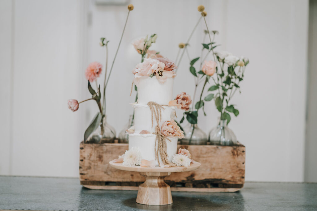 Wedding-Cake-Inspiration-at-Millbridge-Court